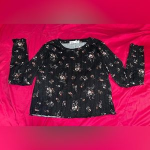 Long sleeve flowery crop top